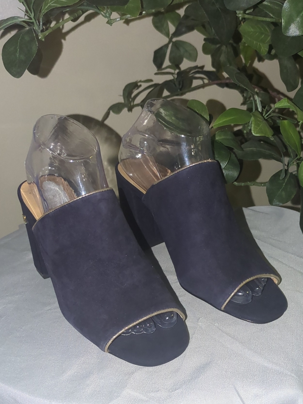 Tommy Hilfiger Suede Mule W/ Block Heel